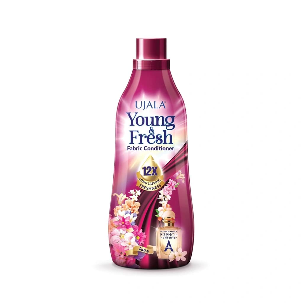 UJALA YOUNG & FRESH FABRIC CONDITIONER AURA 900 ML